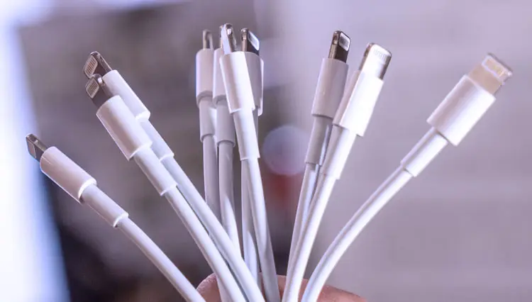 6-jenis-kabel-charger-hp-mana-yang-cocok-untuk-ponsel-anda