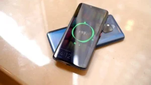 reverse-charging-ubah-hp-jadi-power-bank