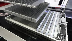 https://www.duracellpowermat.us/inovasi-teknologi-baterai-modern-dari-catl-hingga-tesla-yang-mengubah-masa-depan-energi/